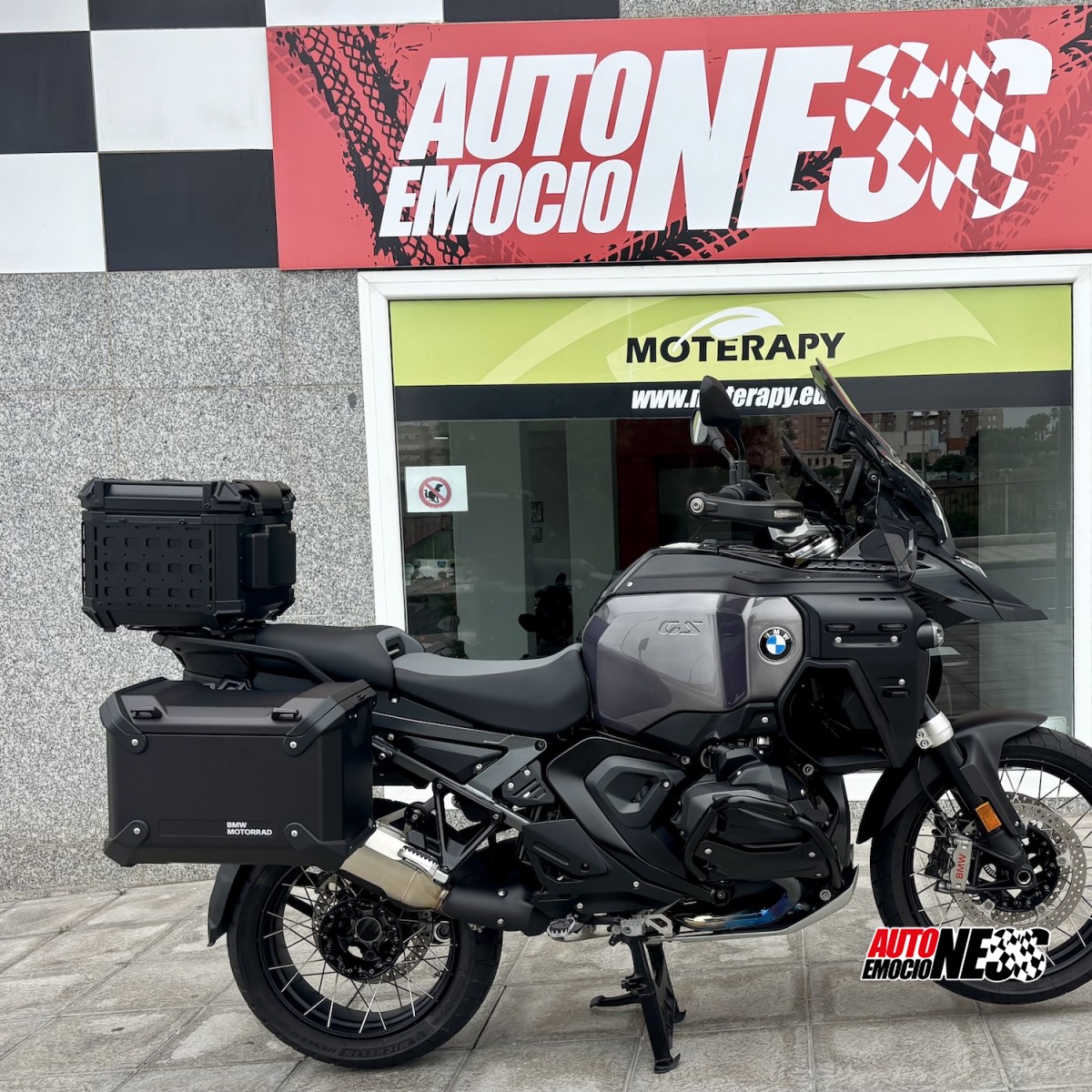 BMW, R 1300 GS ADVENTURE TRIPLE BLACK LOW